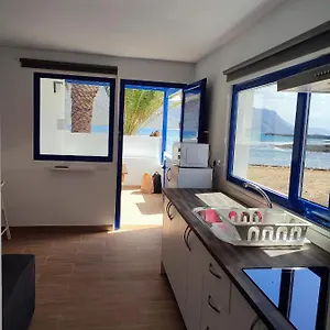 La Sama , Caleta de Sebo España